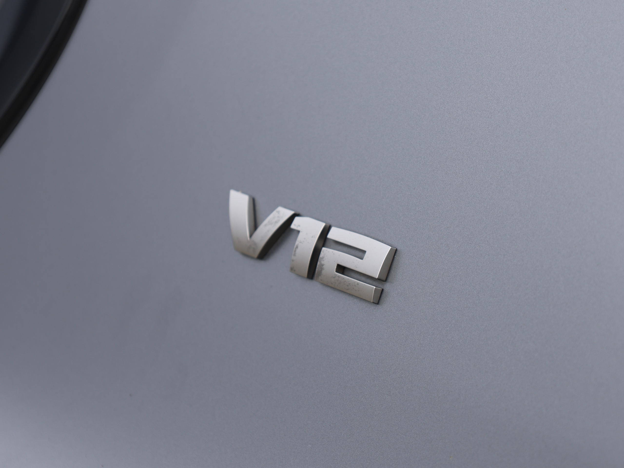 2018 BMW M760LI - Image 8